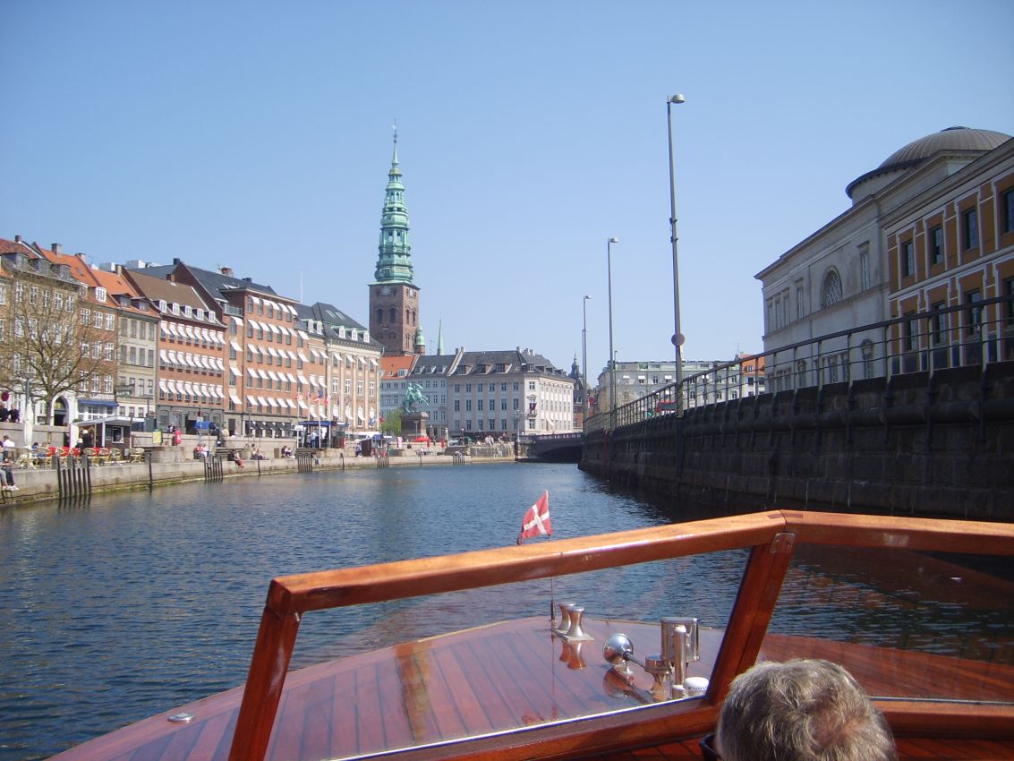 להפליג בתעלות קופנהגן