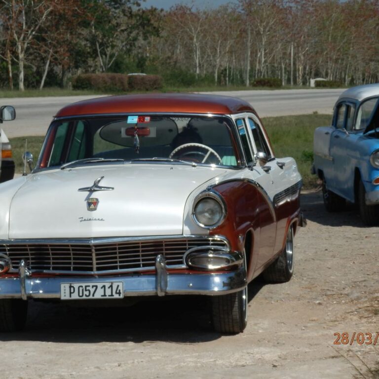 לפי המכוניות נראה שנקלענו לשנות החמישים