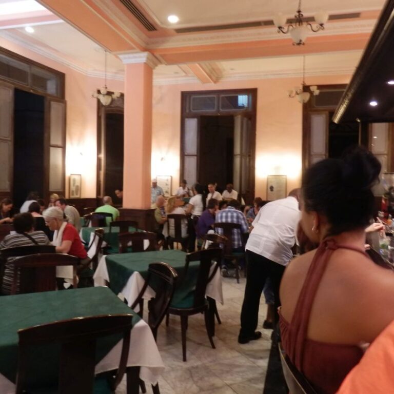 מסעדה קובנית לתיירים