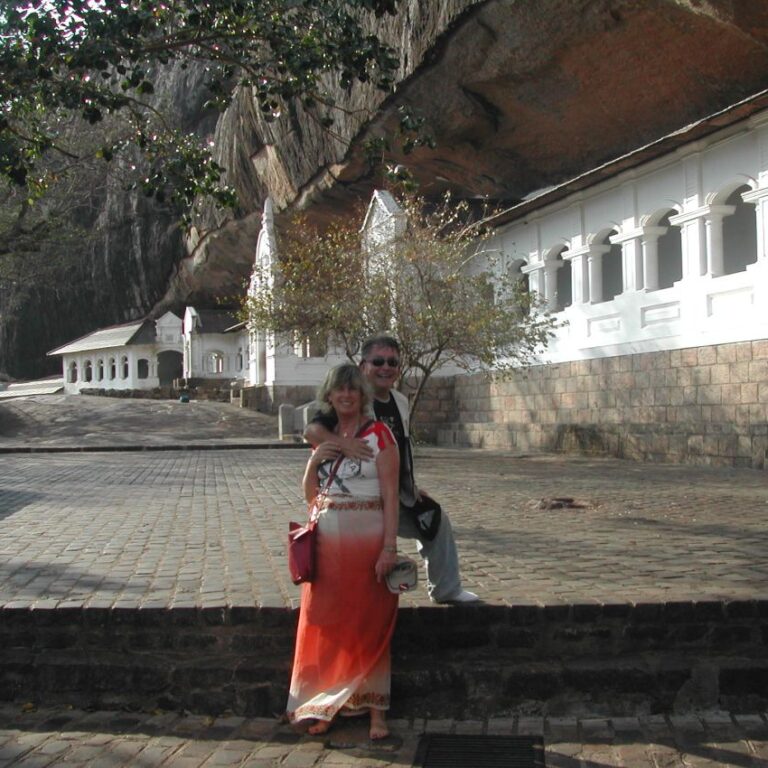 מקדש השן של בודהא במעלה 800 מדרגות