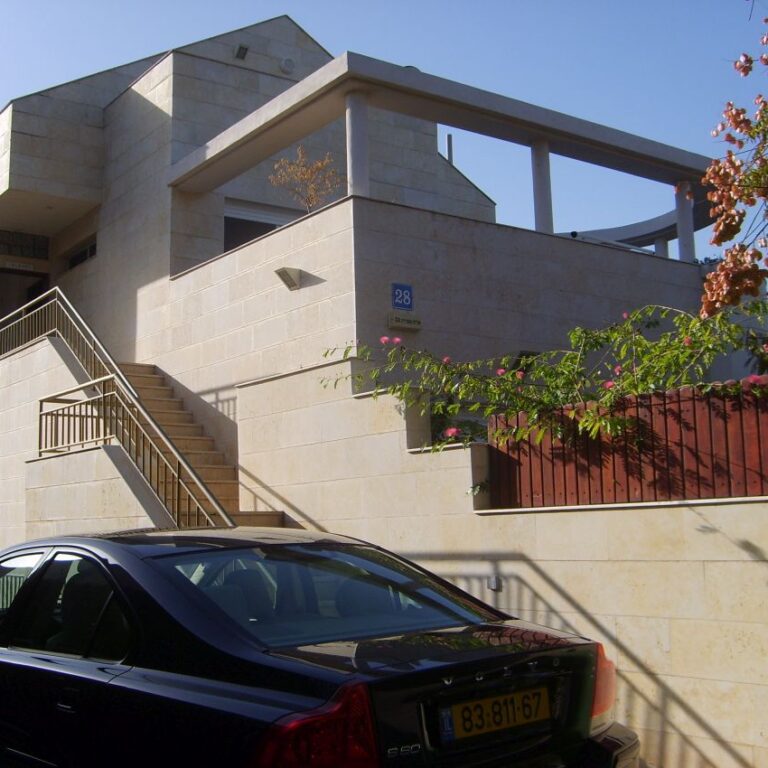 מראה הבית בשיכון דן מבחוץ