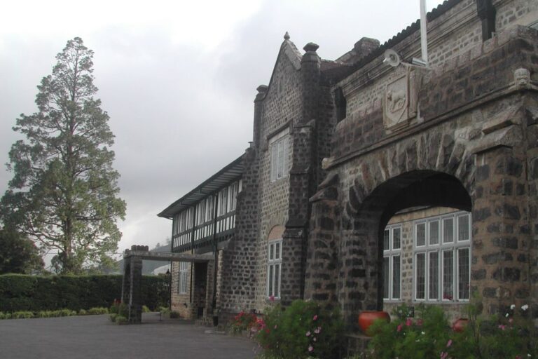 נוארה אליה- "סקוטלנד הקטנה" עיירת נופש ששימשה את הבריטים ששלטו בסרילנקה שנקראה אז ציילון