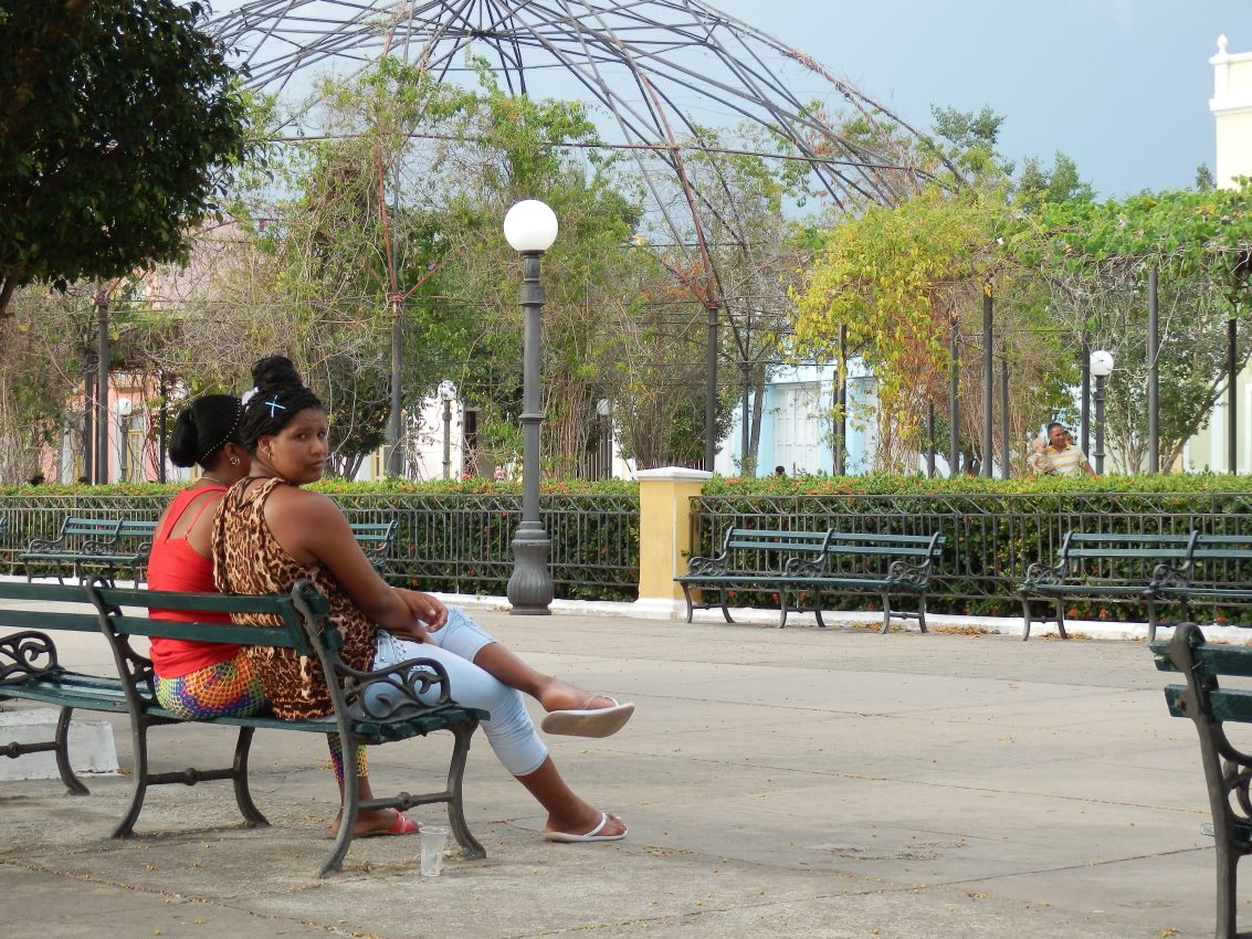 נשים קובניות בפארק בסנטיאגו