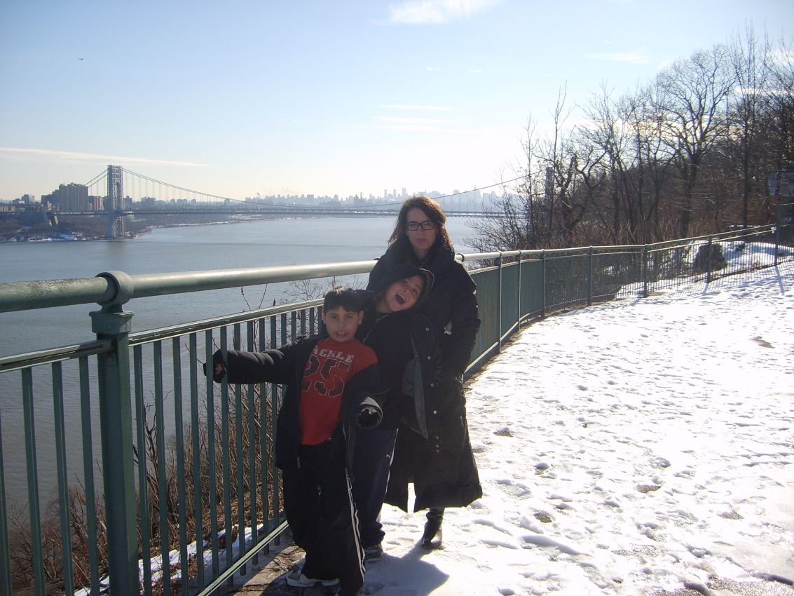 עם ענת ובן ודניאל בחורף הניו יורקי
