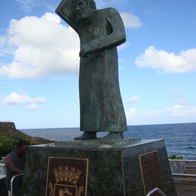 פסל של מסיונר ספרדי בפורטו ריקו