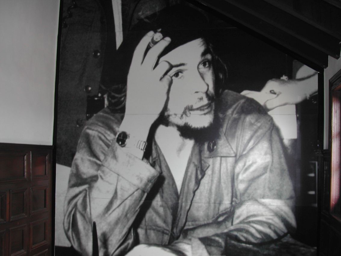 צ'ה גווארה הפך לגיבור המהפכה הקובנית