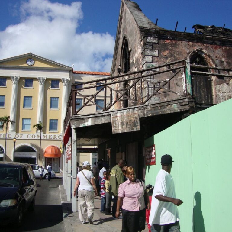 רחוב בברמודה משם יצאה ההפלגה ב-2012