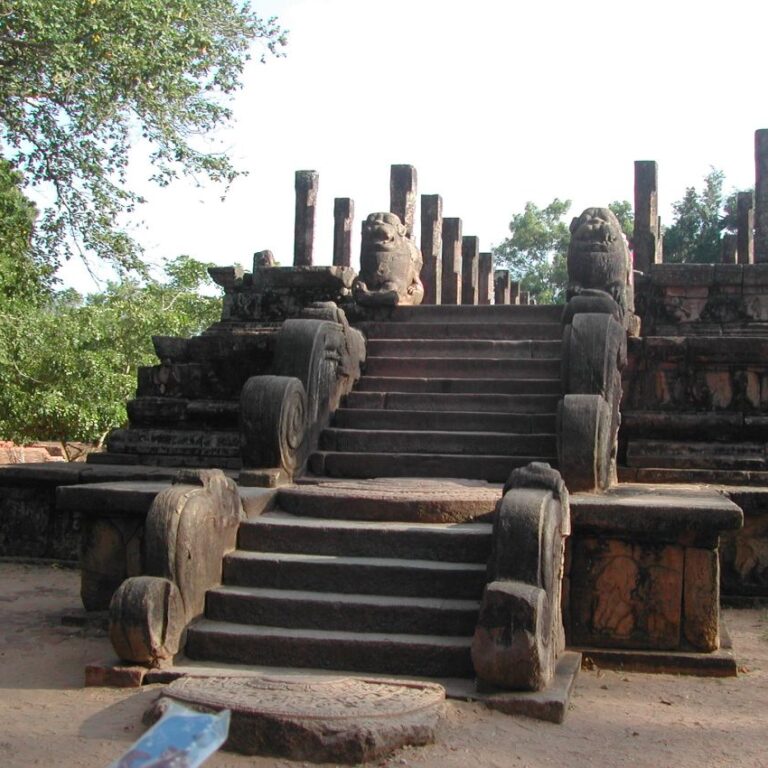 שרידי מקדשים עתיקים