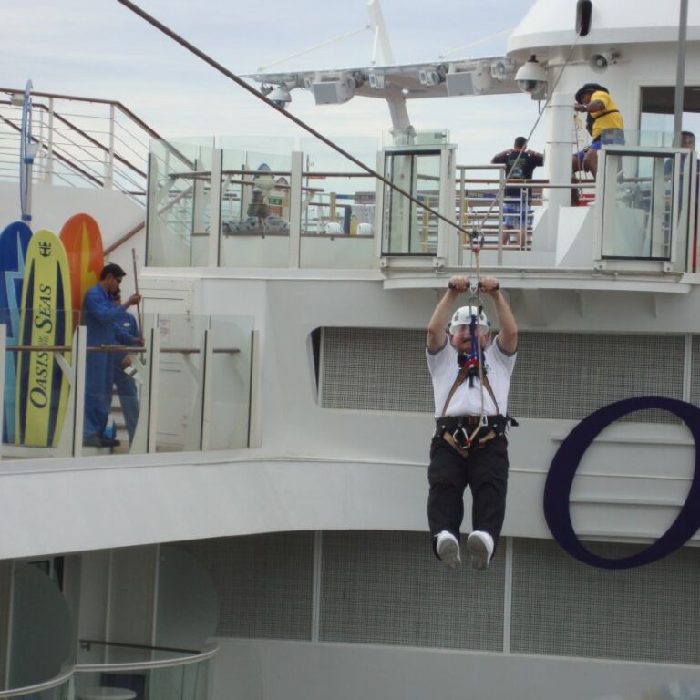 אומגה בספינה