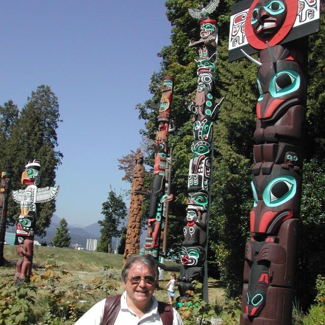אוסף של טוטמים אינדיאנים ליד ,"קפליינו ברידג" בונקובר