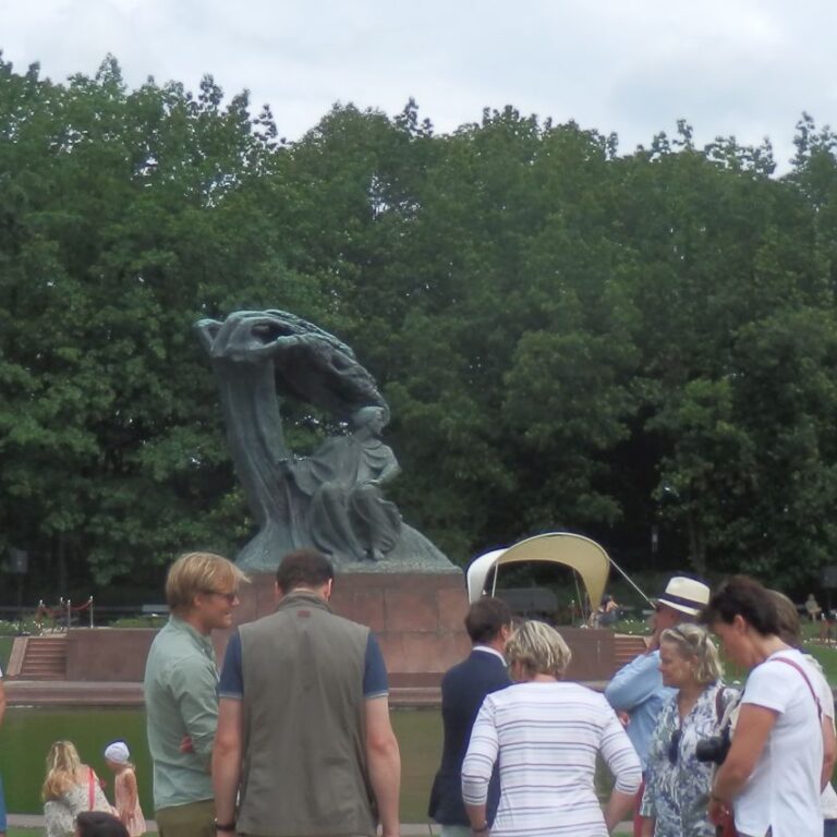 אנדרטת המלחין הלאומי שופן