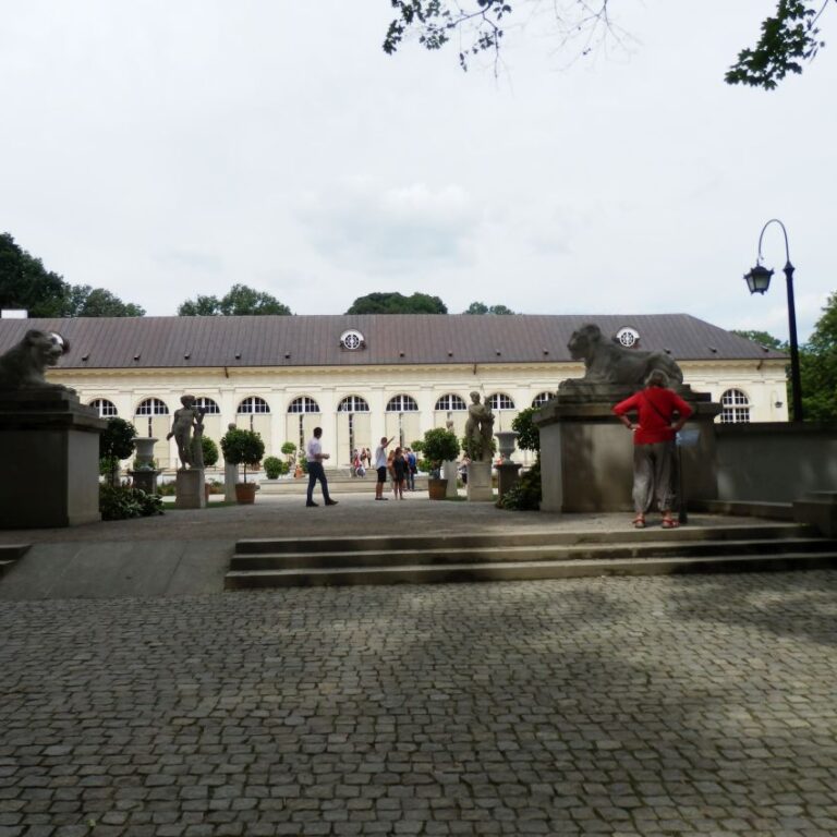 ארמון בפארק בוורשה