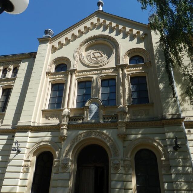 בית כנסת ששוקם בוורשה