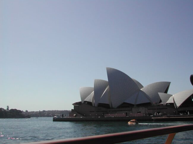 בנין האופרה של סידני שעלה מיליארדים ושווה כל אגורה שהושקעה בו