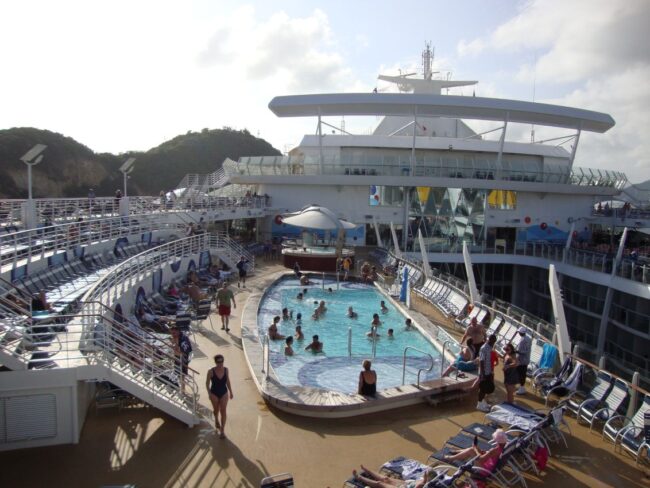 בריכות על הספינה בריכות על הספינה