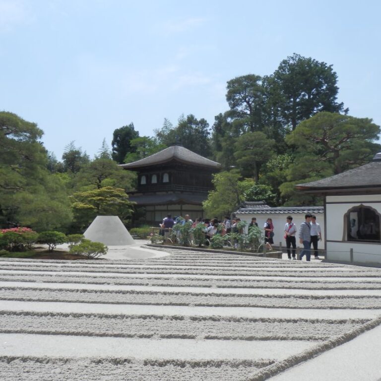 גינות יפניות בעלות משמעות דתית