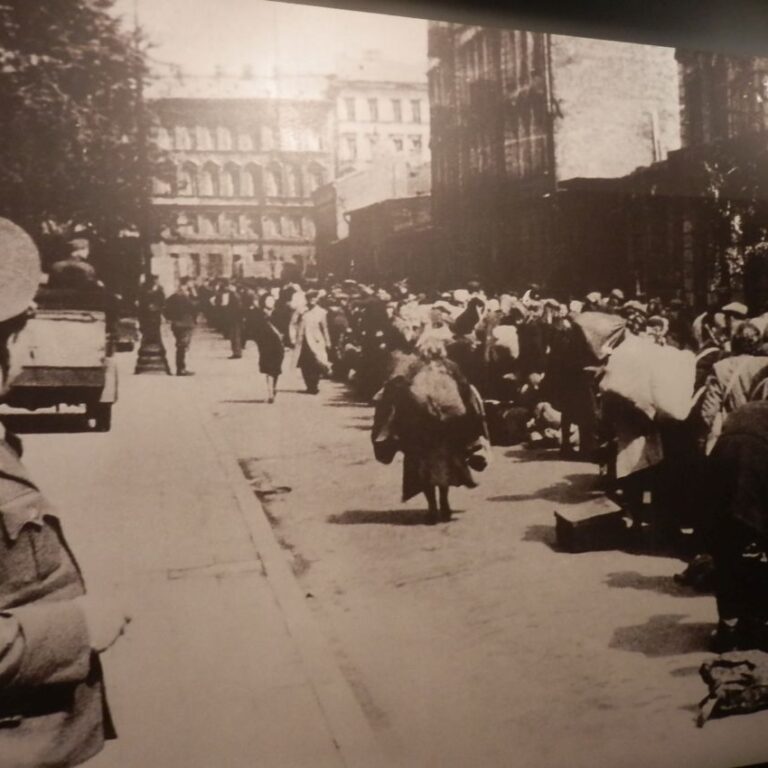 גירוש היהודים מהגטו