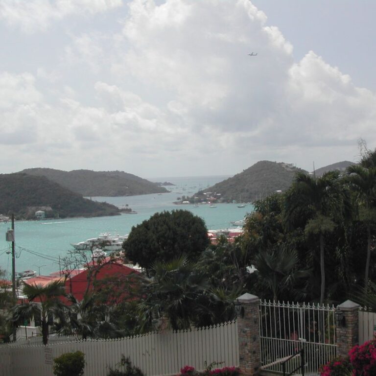 האי הקאריבי סן מרטין בהפלגות בין איי הקאריביים