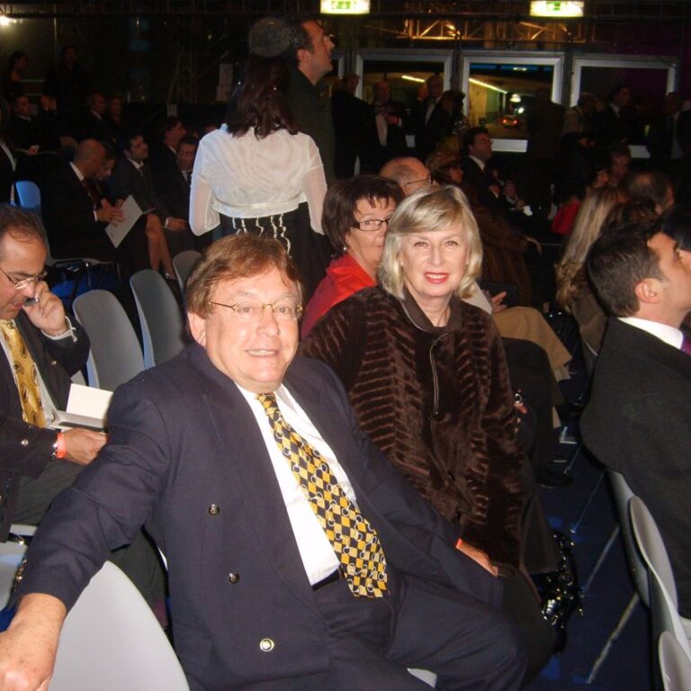 הופעה בחנוכת של ספינה שאותה חנכה סופיה לוריין