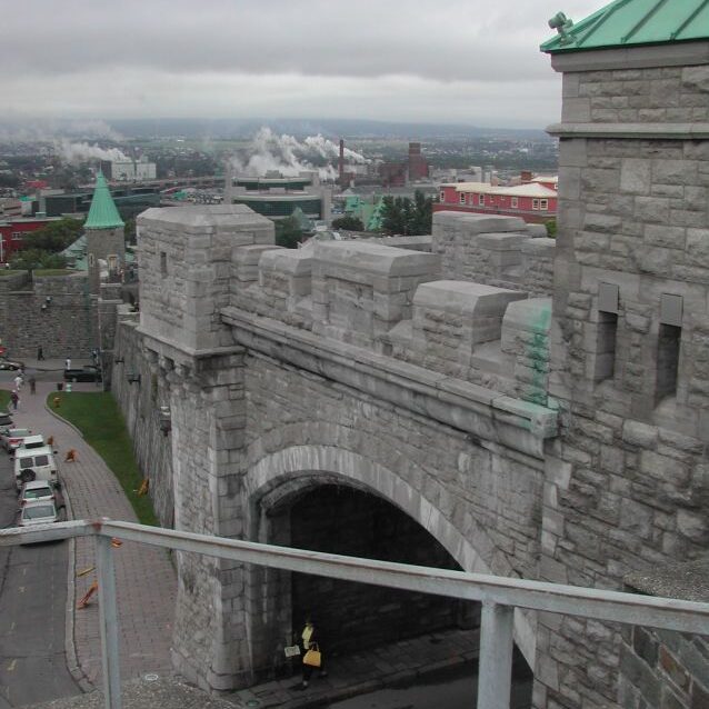 החומה המקיפה את קוויבק סיטי