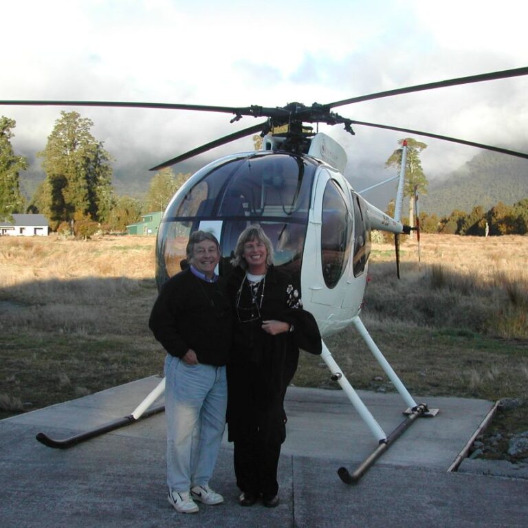 המסוק אתו המראנו לעבר קרחוני ניוזילנד