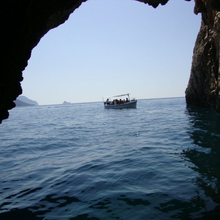 המערה הכחולה של קפרי