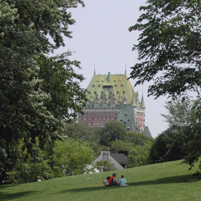 המראה המרשים של המלון המפורסם בקוויבק סיטי