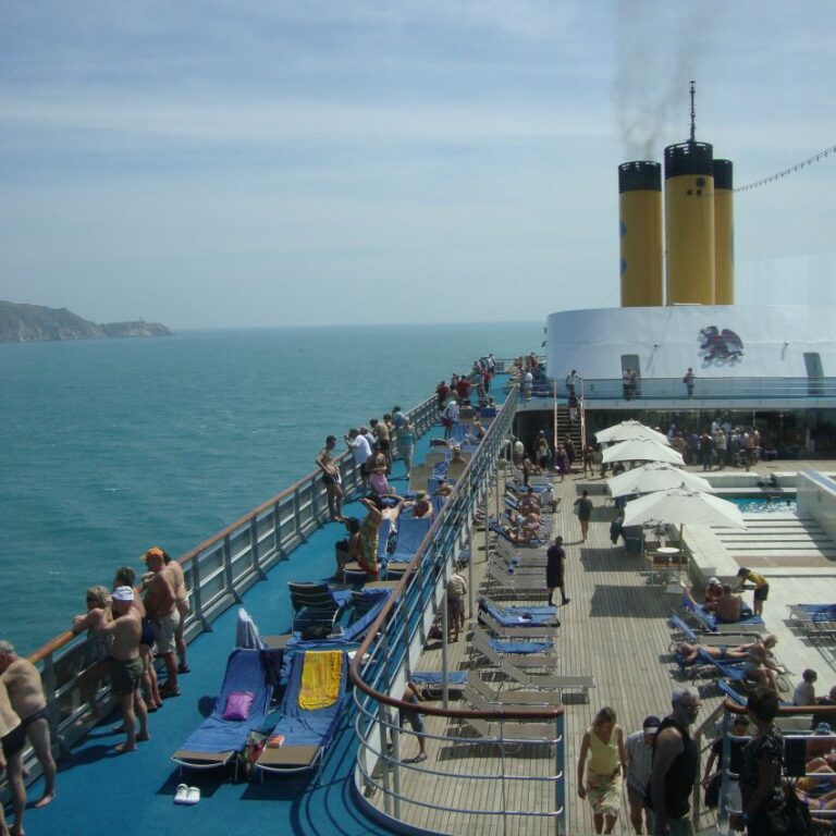 הפלגה מהונג קונג לסינגפור דרך ויאטנאם