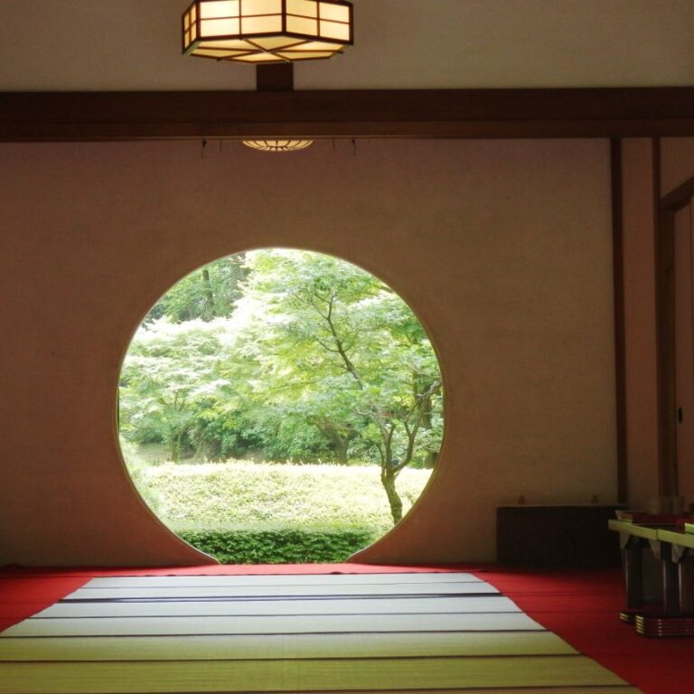 חלון במקדש יפני