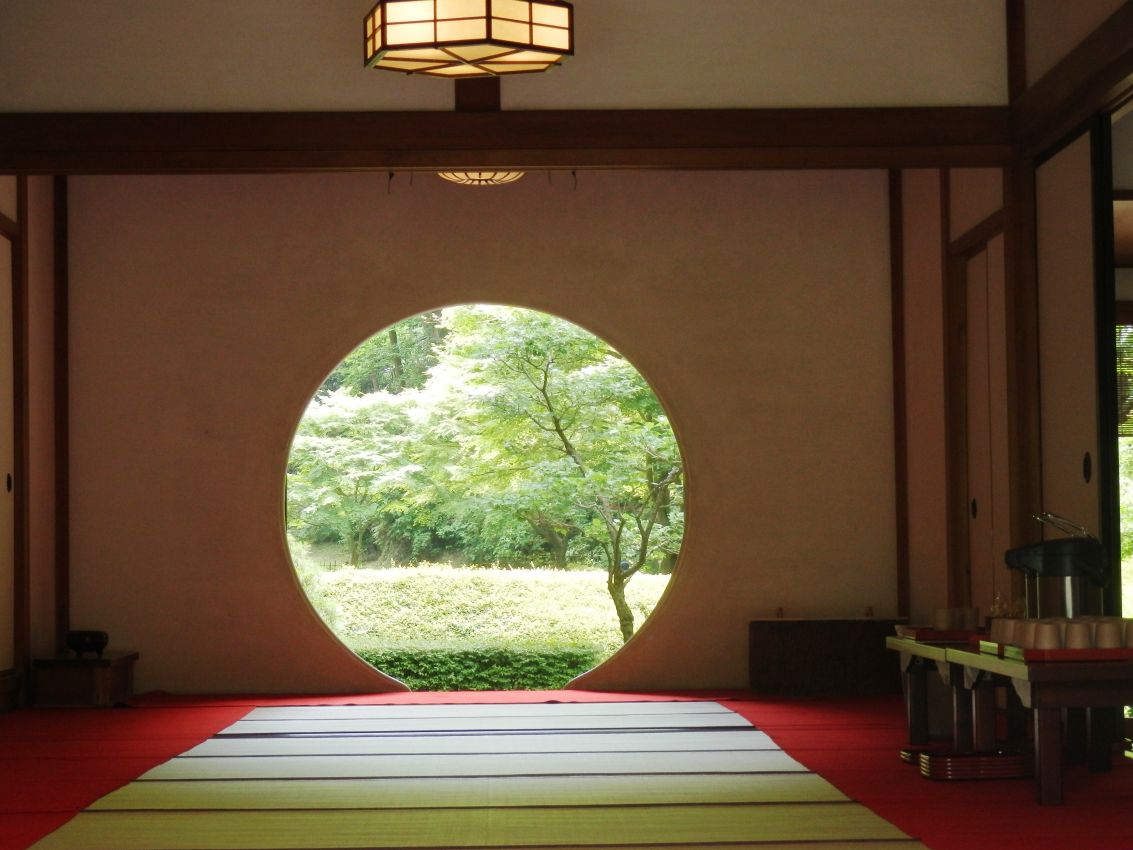 חלון במקדש יפני