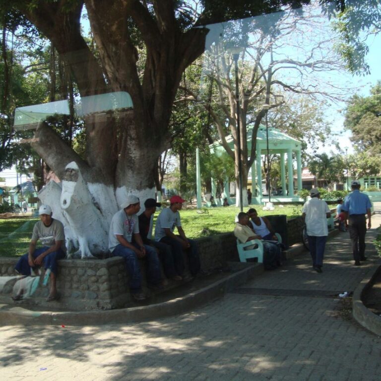 יושבי קרנות מקומיים