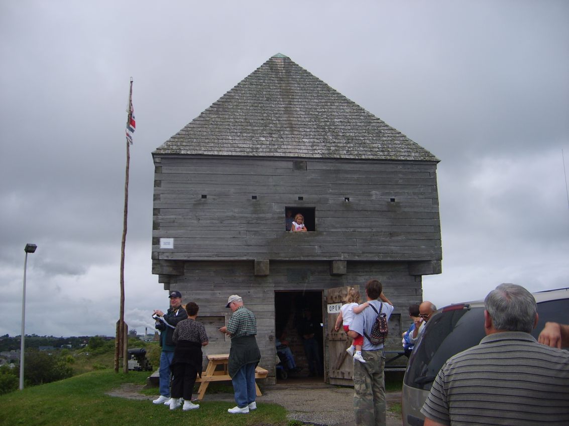 מצודת עץ קנדית שהגנה על חופי האטלנטי מהאמריקנים