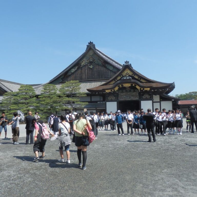 מקדש שינטו הענק בקיוטו