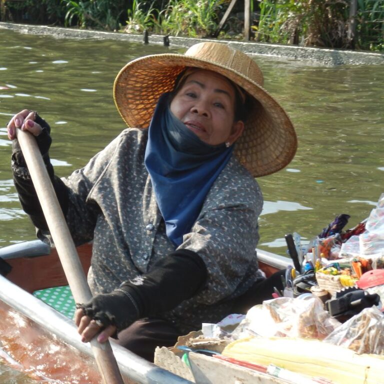 סוחרת ויאטנמית ב"הא לונג ביי"