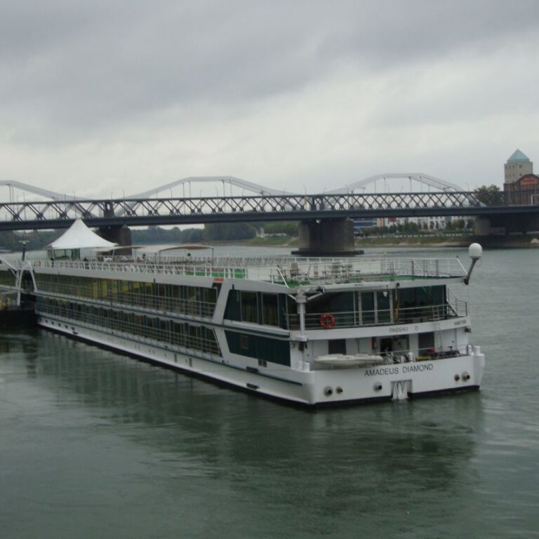 ספינת הנהר אמדיאוס בה שטנו בריין, גרמניה-