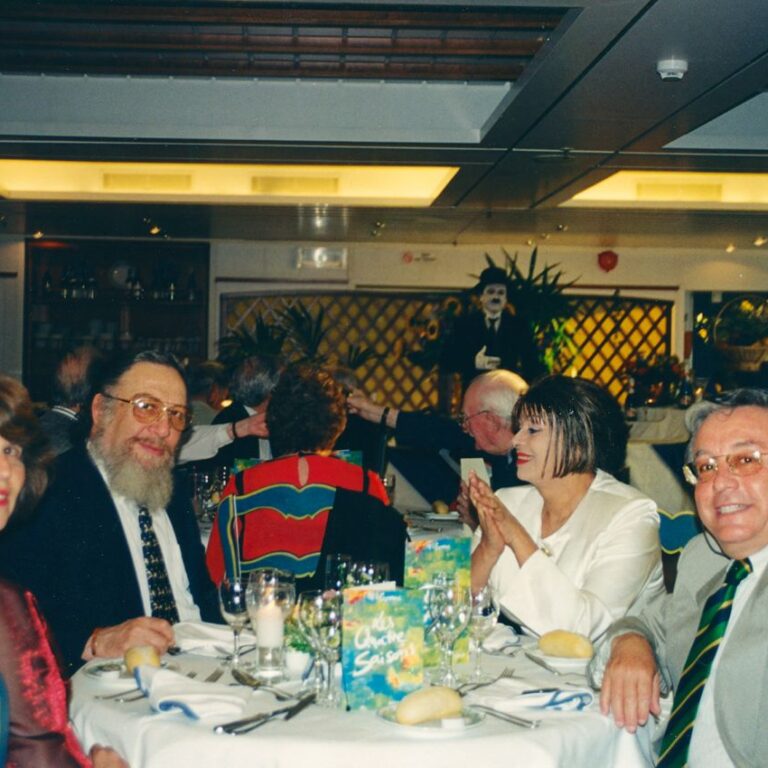 עם הזוג אלגת בהפלגת גורמה על הרון בצרפת