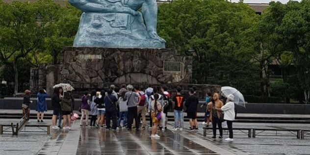 פסל השלום בגראונד זירו בנגסקי שם הוטלה פצצת האטום השניה וחיסלה כ-150000 יפנים