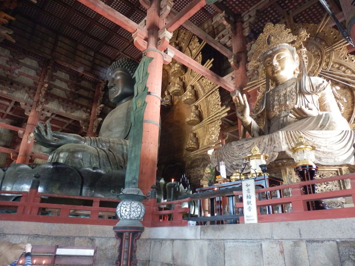 פסלי ענק במקדשי קיוטו
