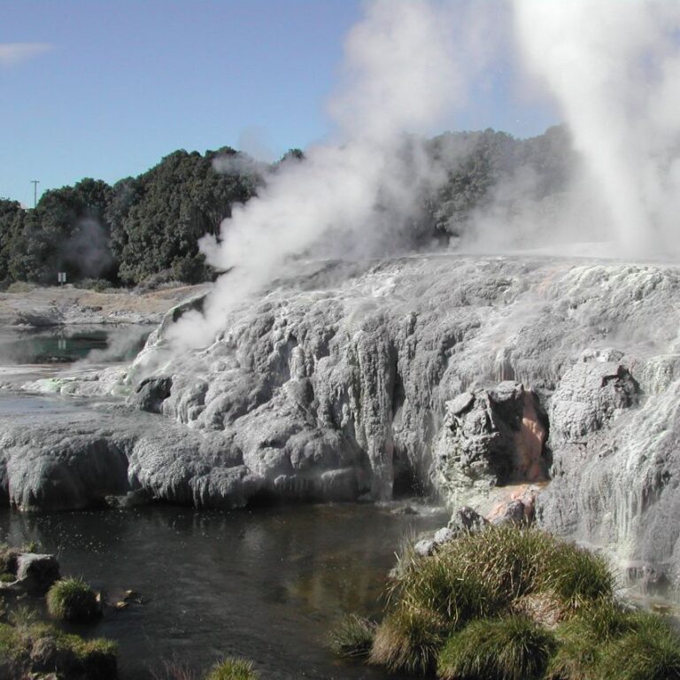 רוטוריאה ,האתר הוולקאני באי הצפוני בניו זילנד