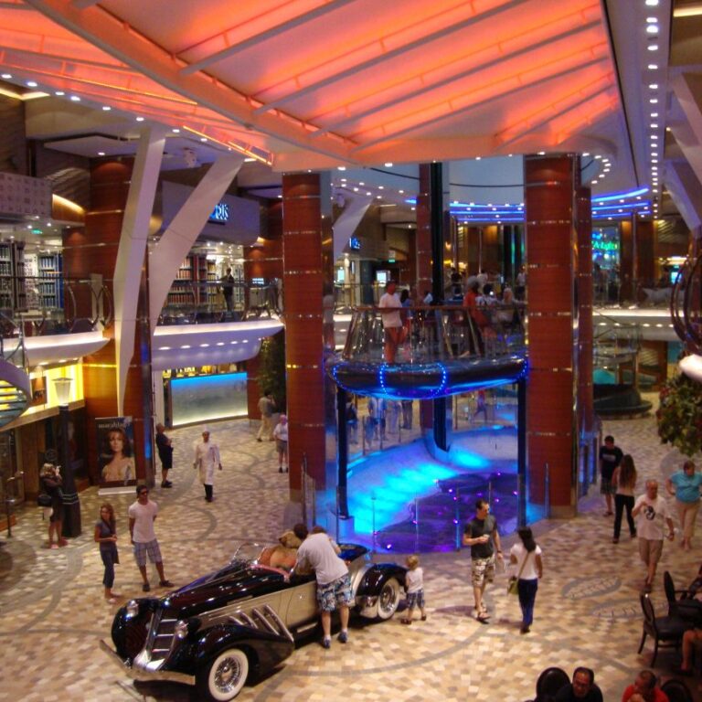 רחוב על גבי הספינה