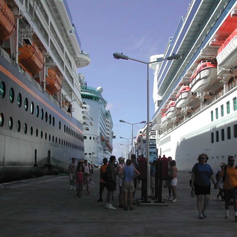 רחובות הקרוזים באיים הקאריבים