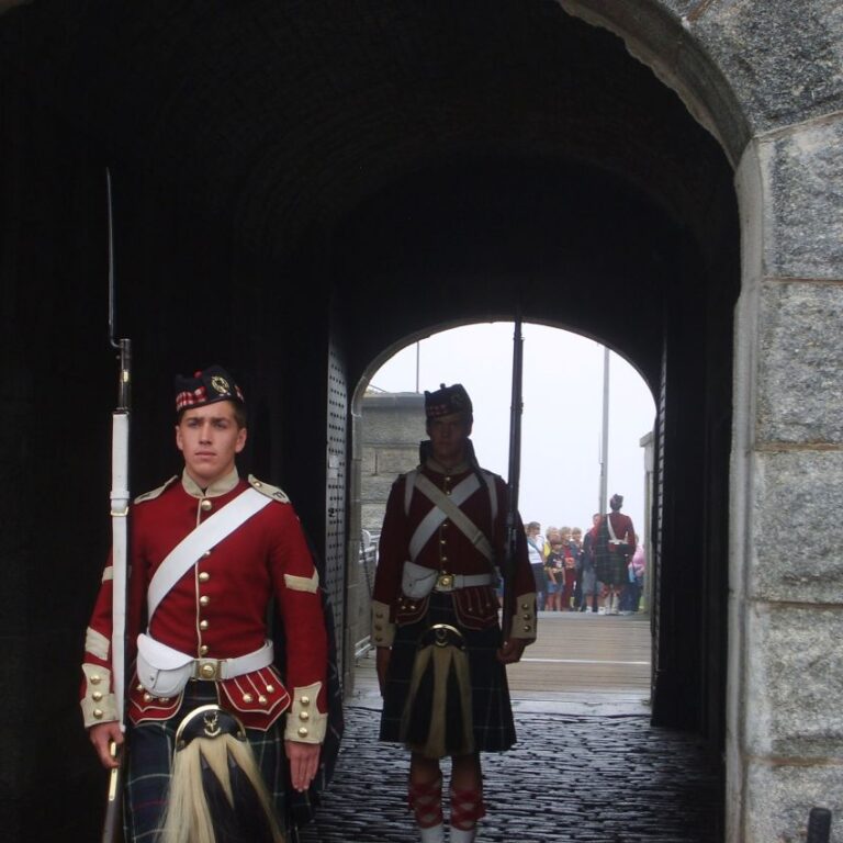 שומרי המצודה בנובה סקוטיה