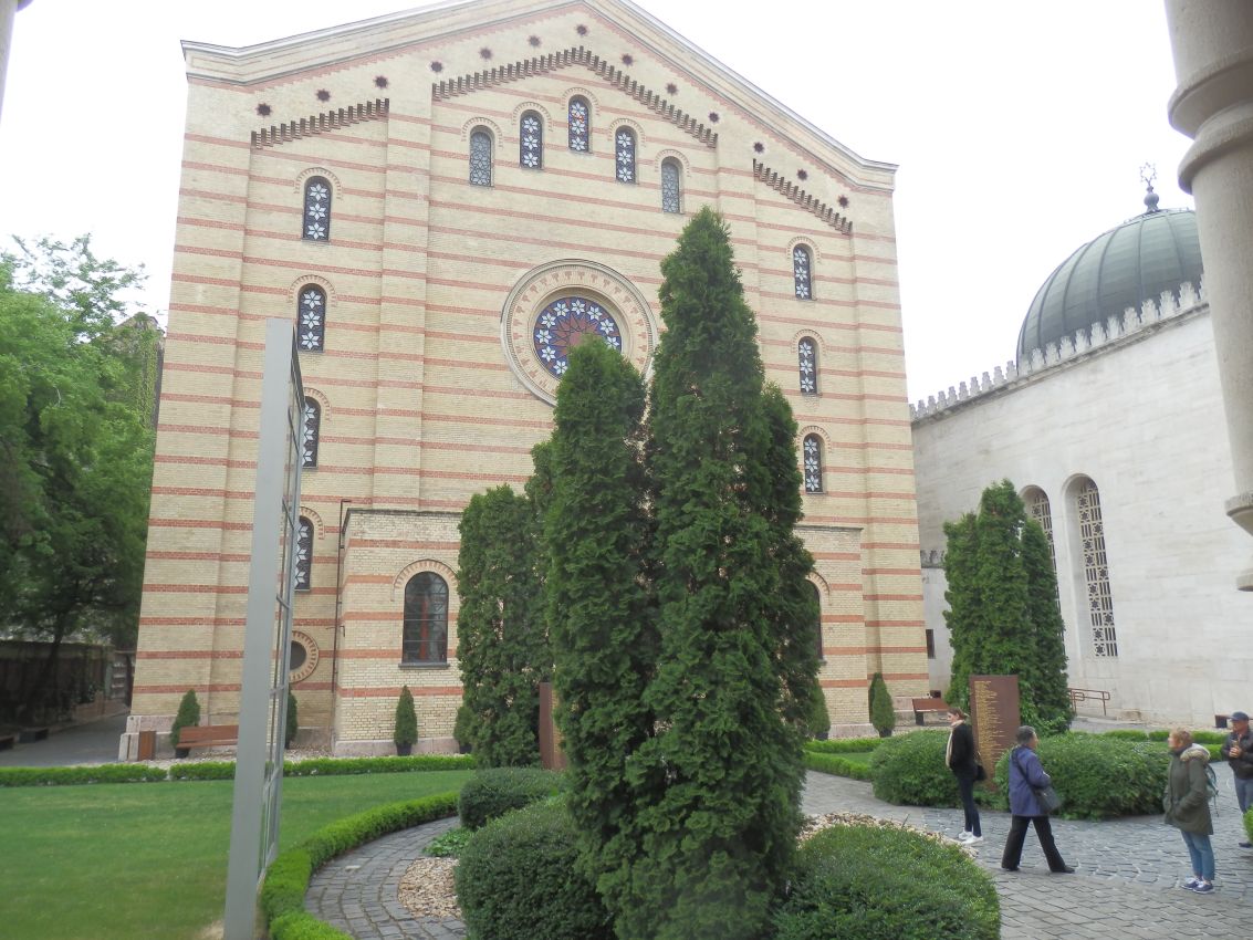 בית הכנסת ששוקם בתרומתו של השחקן טוני קורטיס יליד הונגריה