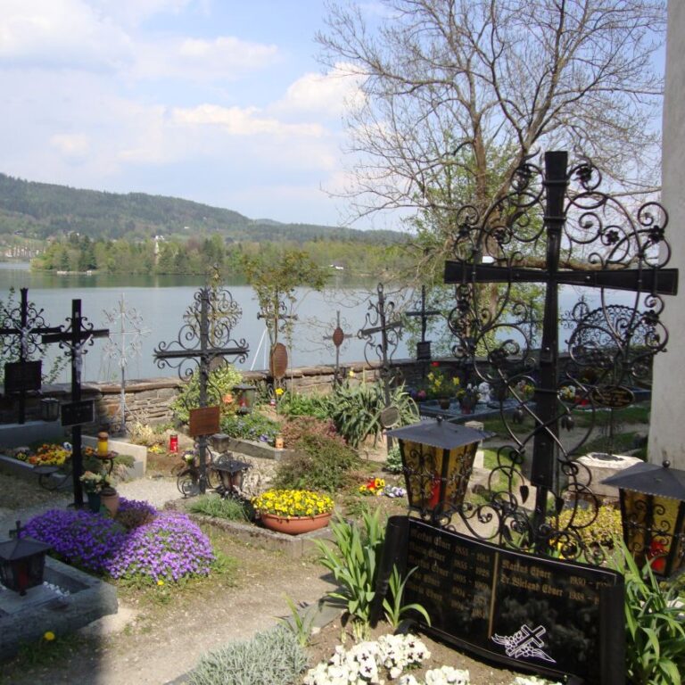 בית קברות אוסטרי, המתים נהנים מהנוף