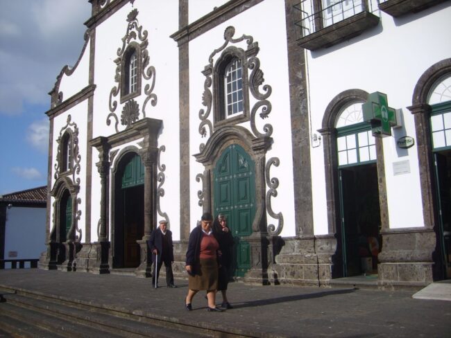 בתים באי מדירה בתים באי מדירה