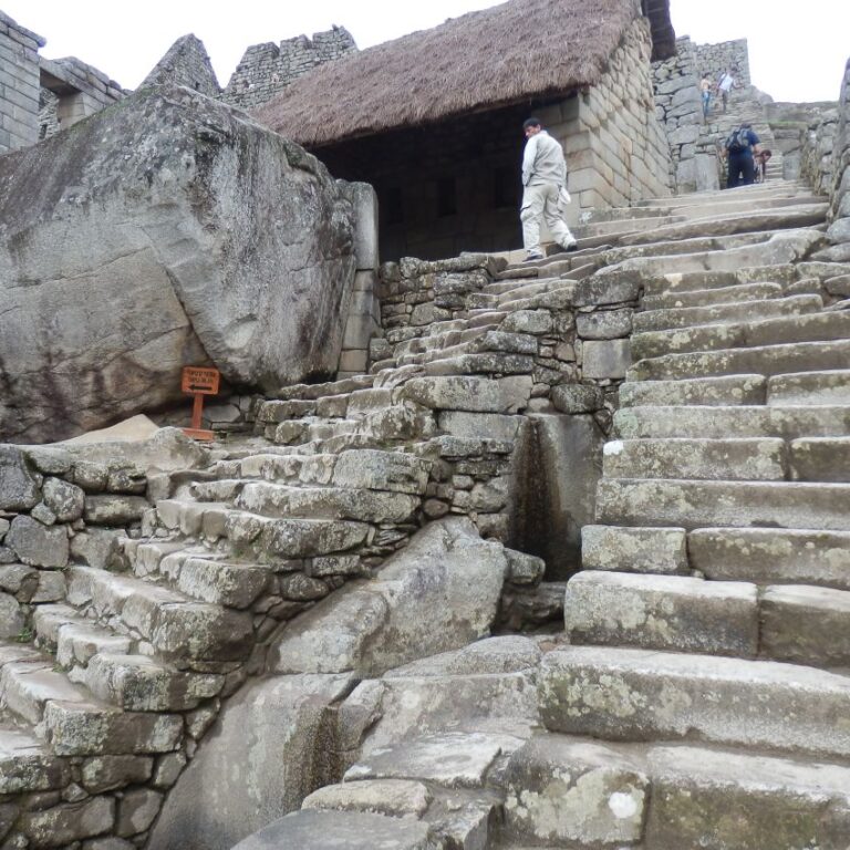 המבנים המדהימים של מאצ'ו פיצ'ו