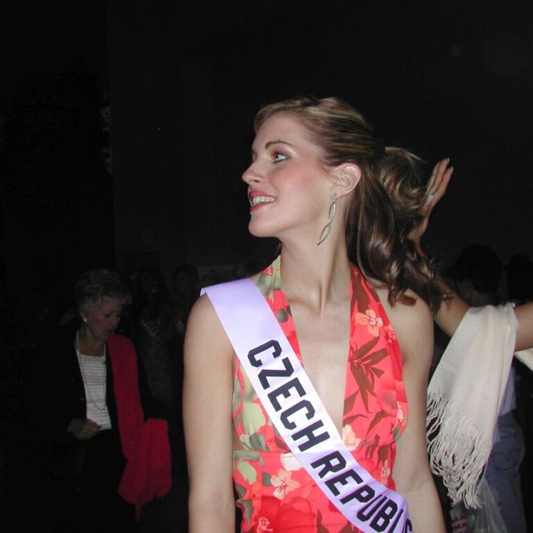 יפהפיה צ'כית