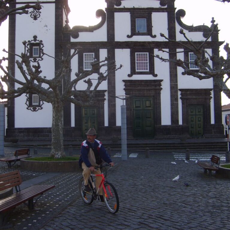 תמונת רחוב באי מדירה