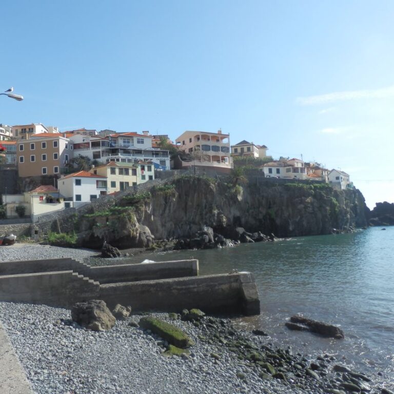 כפר דייגים באי מדירה