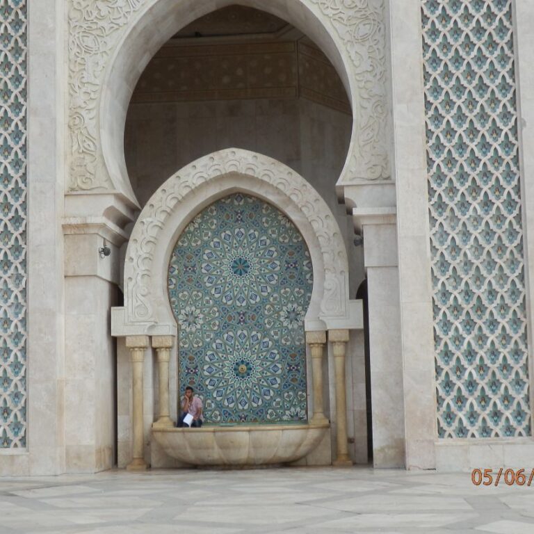 מתקן רחצה לפני הכניסה למסגד